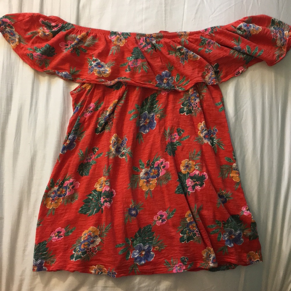 Off the shoulder large shirt. Perfect for spring!